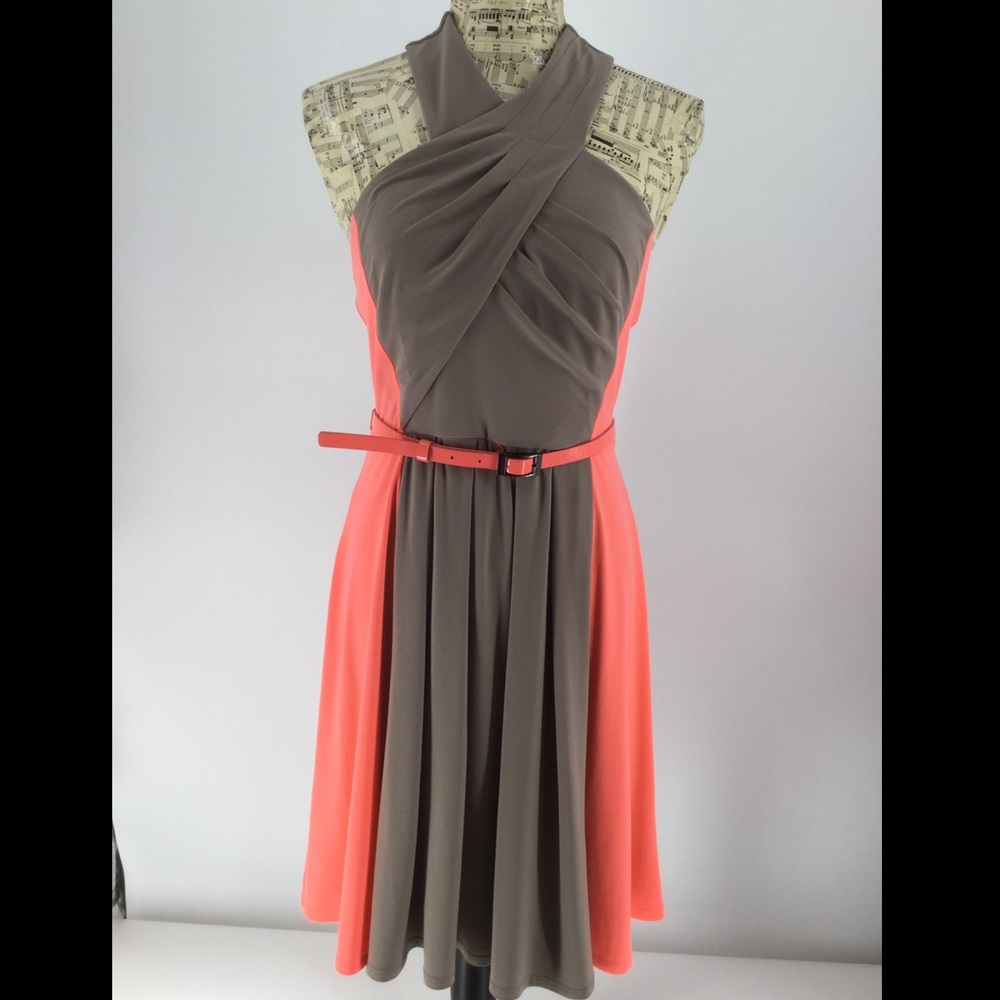 Vince Camuto Laguna size 6 crisscross halter dress  backless, color block
